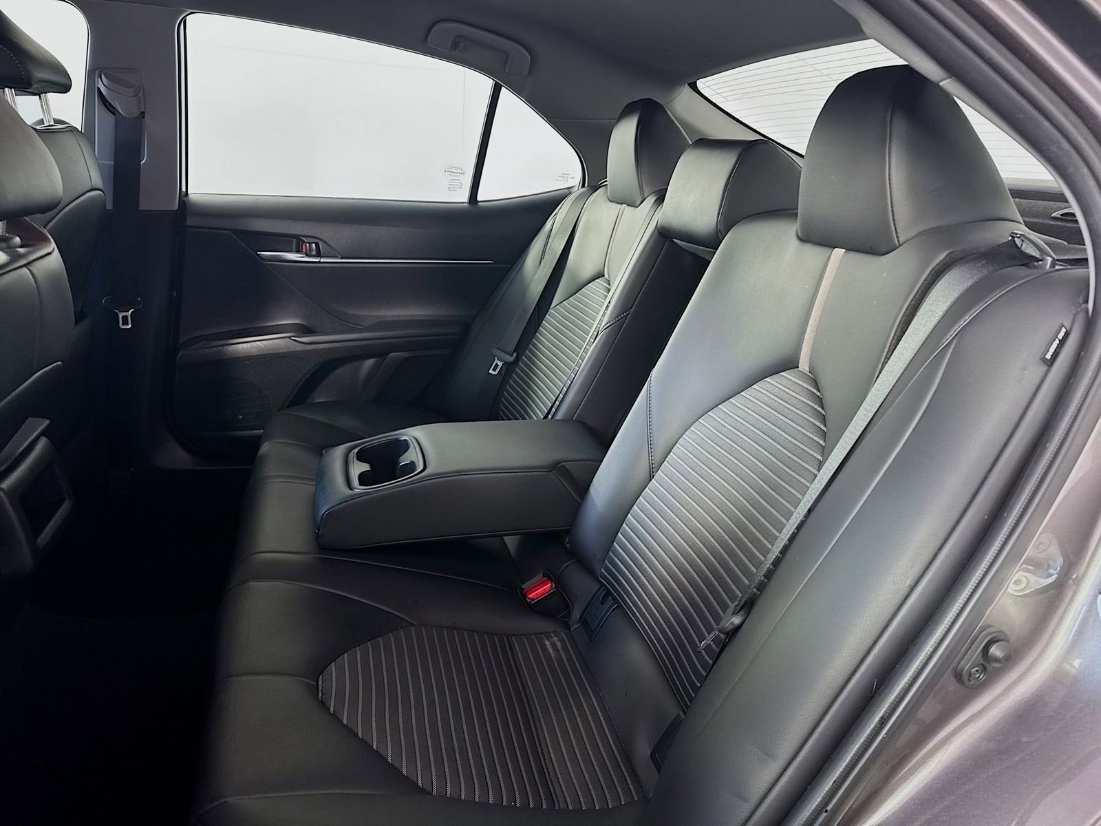 Used 2024 Toyota Camry SE FWD image 13