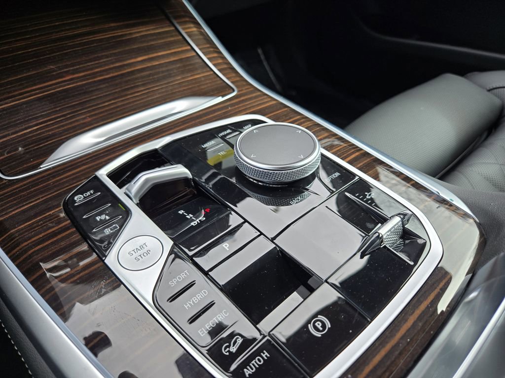 New 2026 BMW X5 xDrive50e w/ Parking Assistance Package image 24
