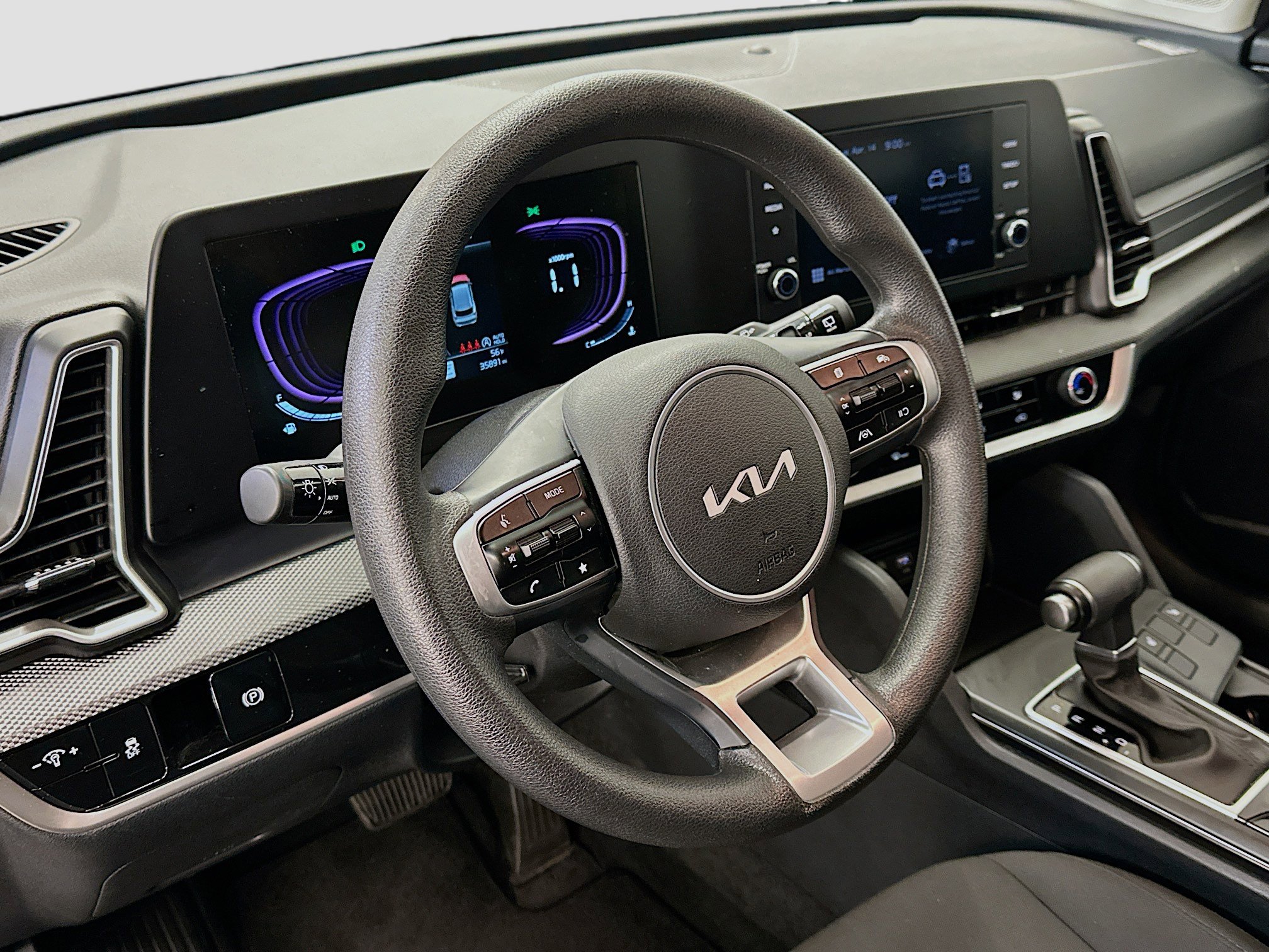 Used 2025 Kia Sportage LX image 18