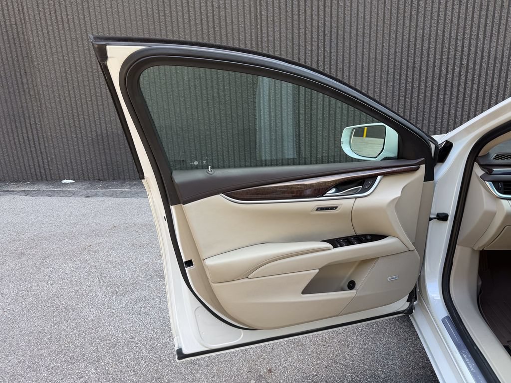 Used 2016 Cadillac XTS Premium FWD image 17