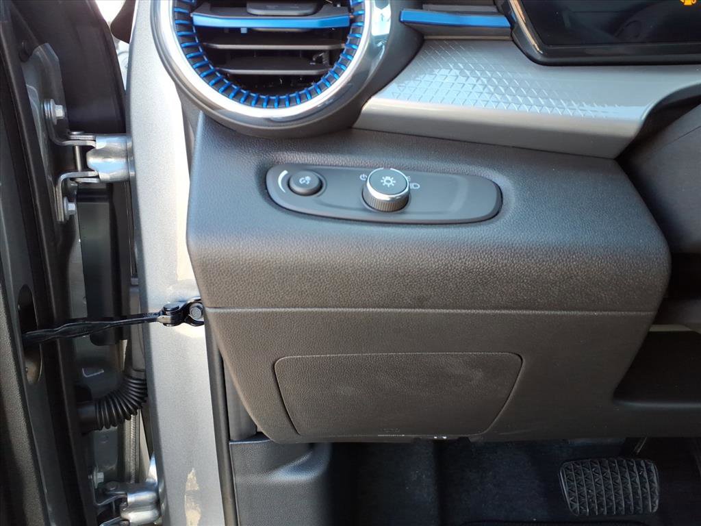 New 2026 Chevrolet Trax LT w/ Driver Confidence Package image 15