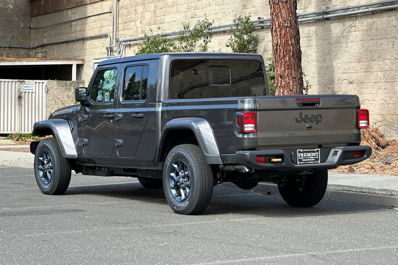 New 2026 Jeep Gladiator Sport AWD/4WD image 5