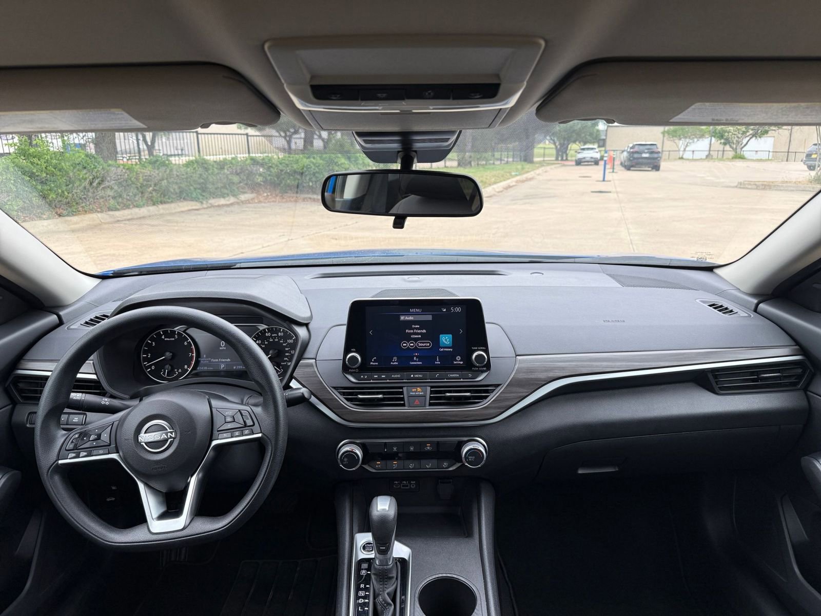 Used 2025 Nissan Altima 2.5 SV FWD image 34