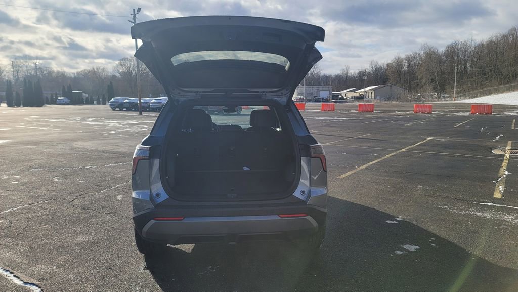 New 2026 Chevrolet Equinox LT w/ Convenience Package II image 9