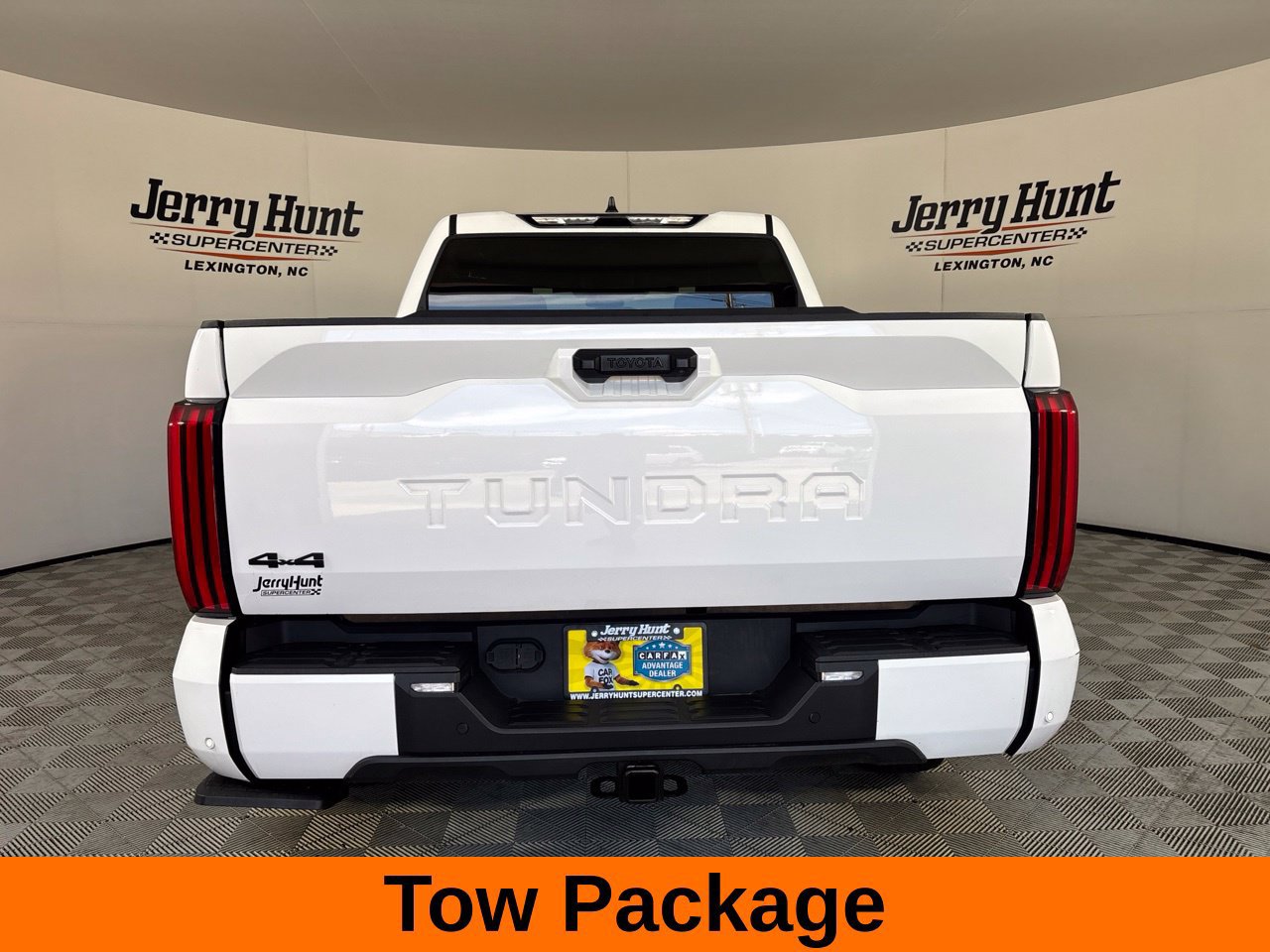 Used 2024 Toyota Tundra SR5 w/ SR5 Convenience Package AWD/4WD image 7
