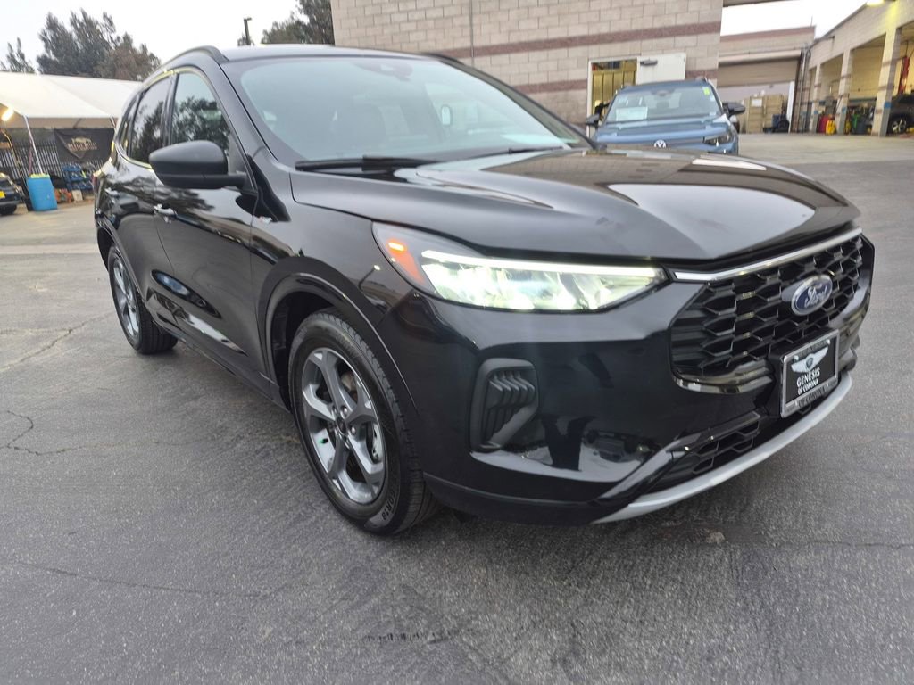 Used 2024 Ford Escape ST-Line image 9