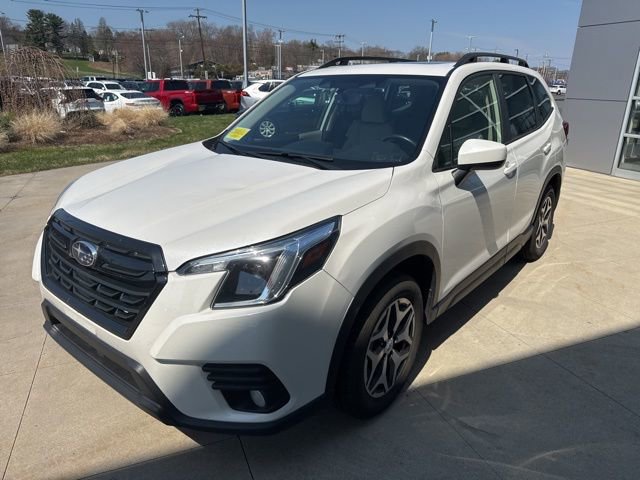 Used 2023 Subaru Forester Premium w/ Popular Package #1 AWD/4WD image 3