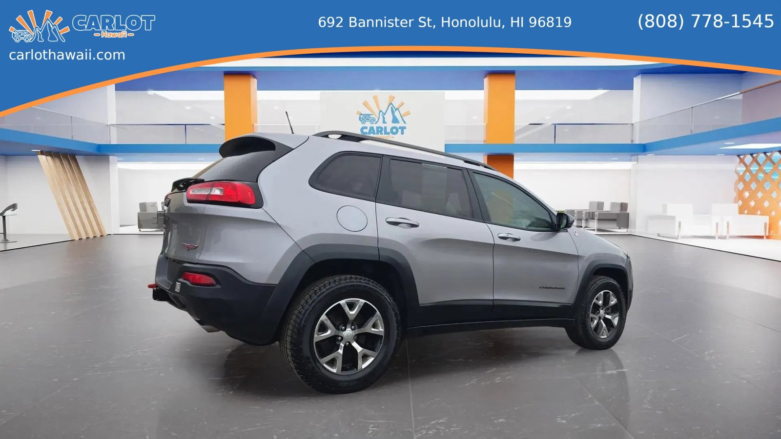 Used 2017 Jeep Cherokee Trailhawk AWD/4WD image 5