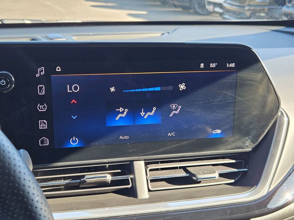 Used 2024 Chevrolet Trax RS w/ Sunroof Package image 25