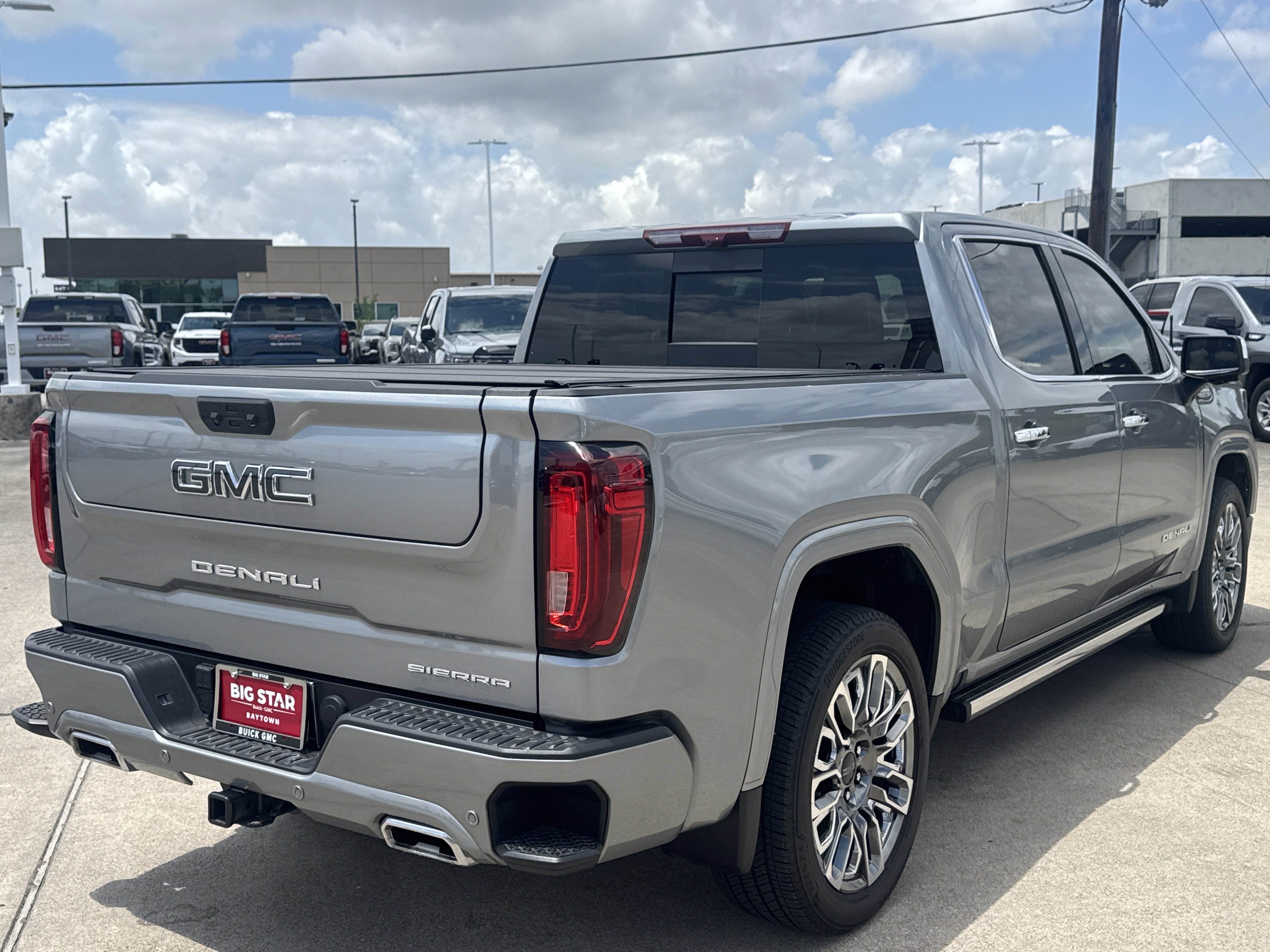 Used 2024 GMC Sierra 1500 Denali Ultimate AWD/4WD image 14