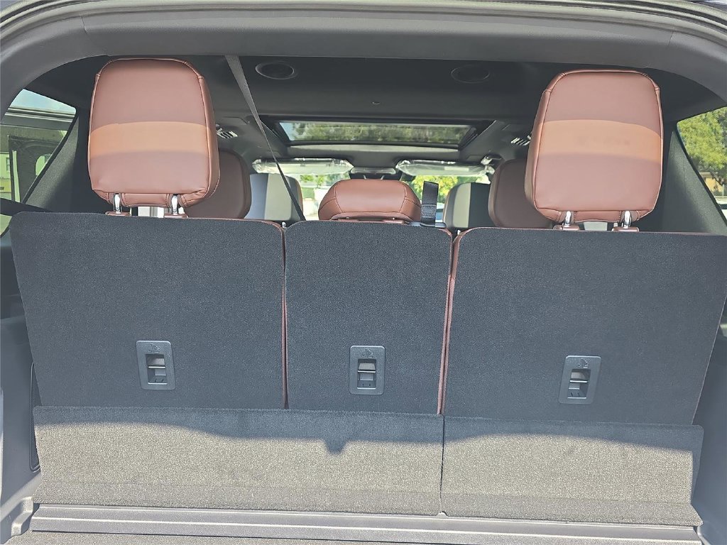 New 2026 Lincoln Navigator Reserve AWD/4WD image 28