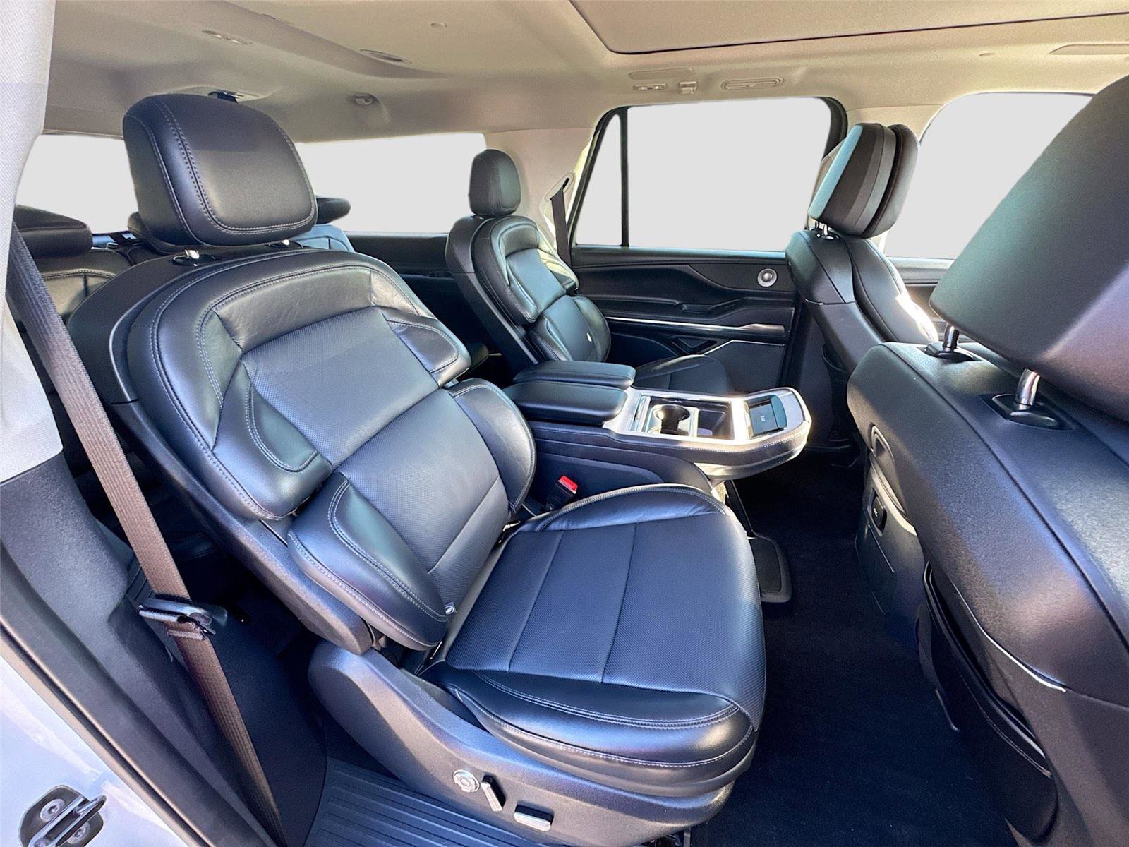 Used 2025 Lincoln Navigator L Reserve image 14