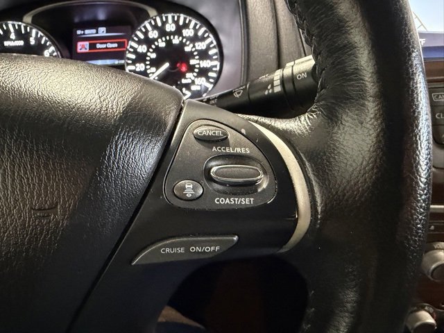 Used 2020 Nissan Pathfinder Platinum image 23