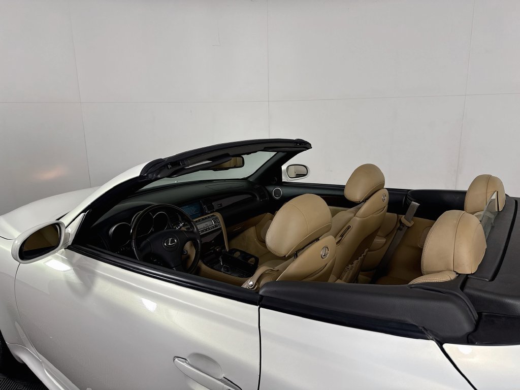 Used 2006 Lexus SC 430 Convertible w/ Preferred Accessory Pkg RWD image 39