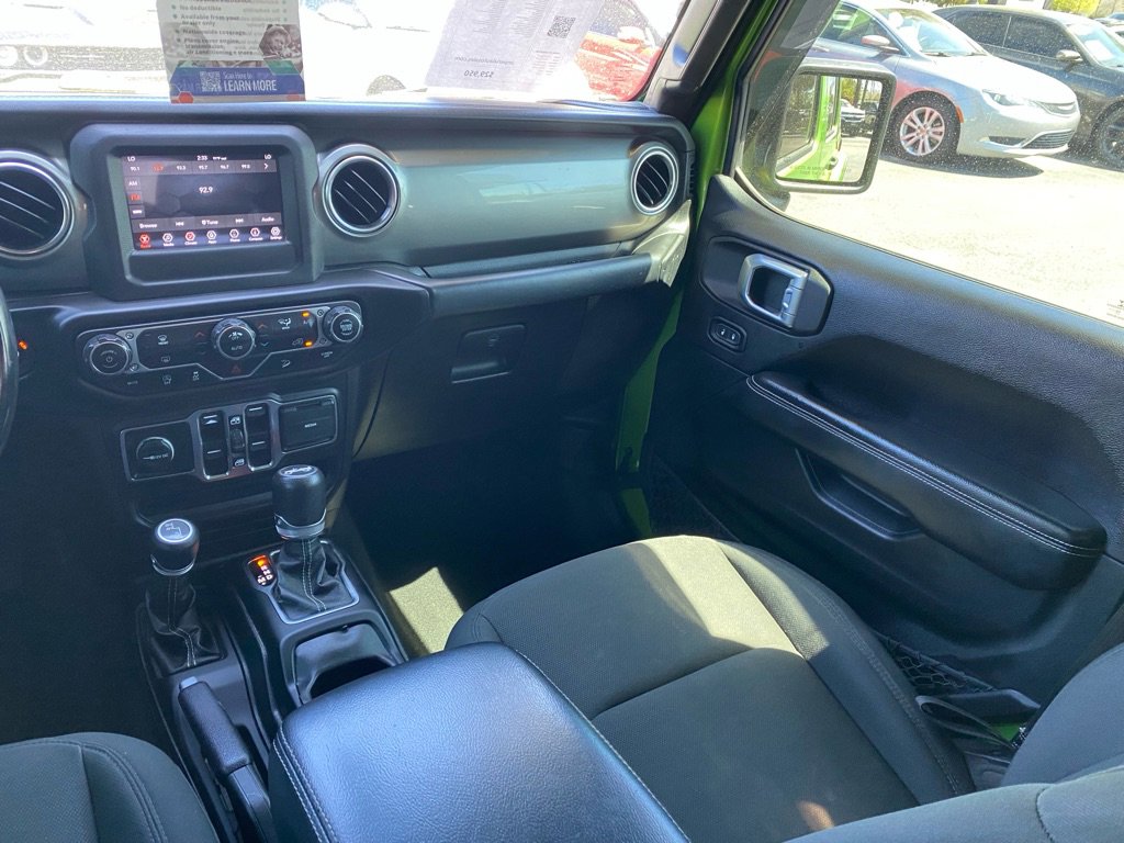 Used 2020 Jeep Wrangler Unlimited Sahara AWD/4WD image 17