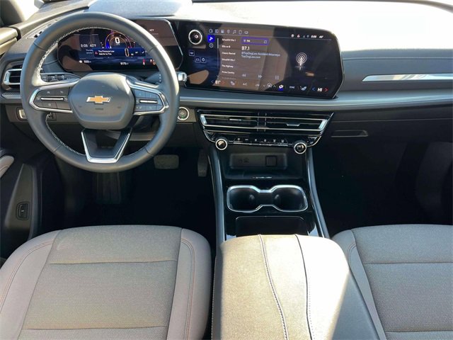 Used 2025 Chevrolet Traverse LT image 15