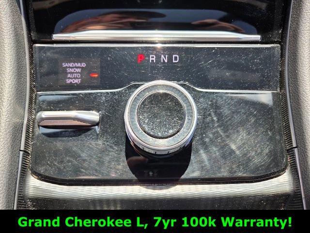 Certified 2024 Jeep Grand Cherokee L Limited w/ Luxury Tech Group II image 27