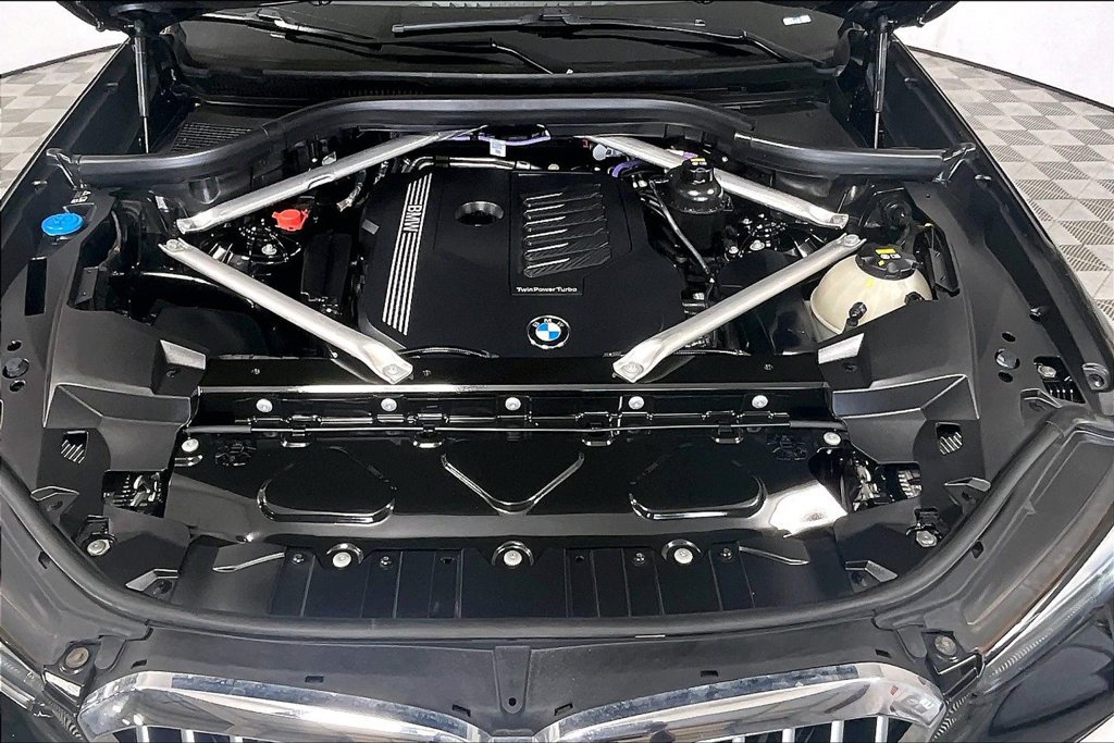 Used 2023 BMW X5 xDrive40i AWD/4WD image 9