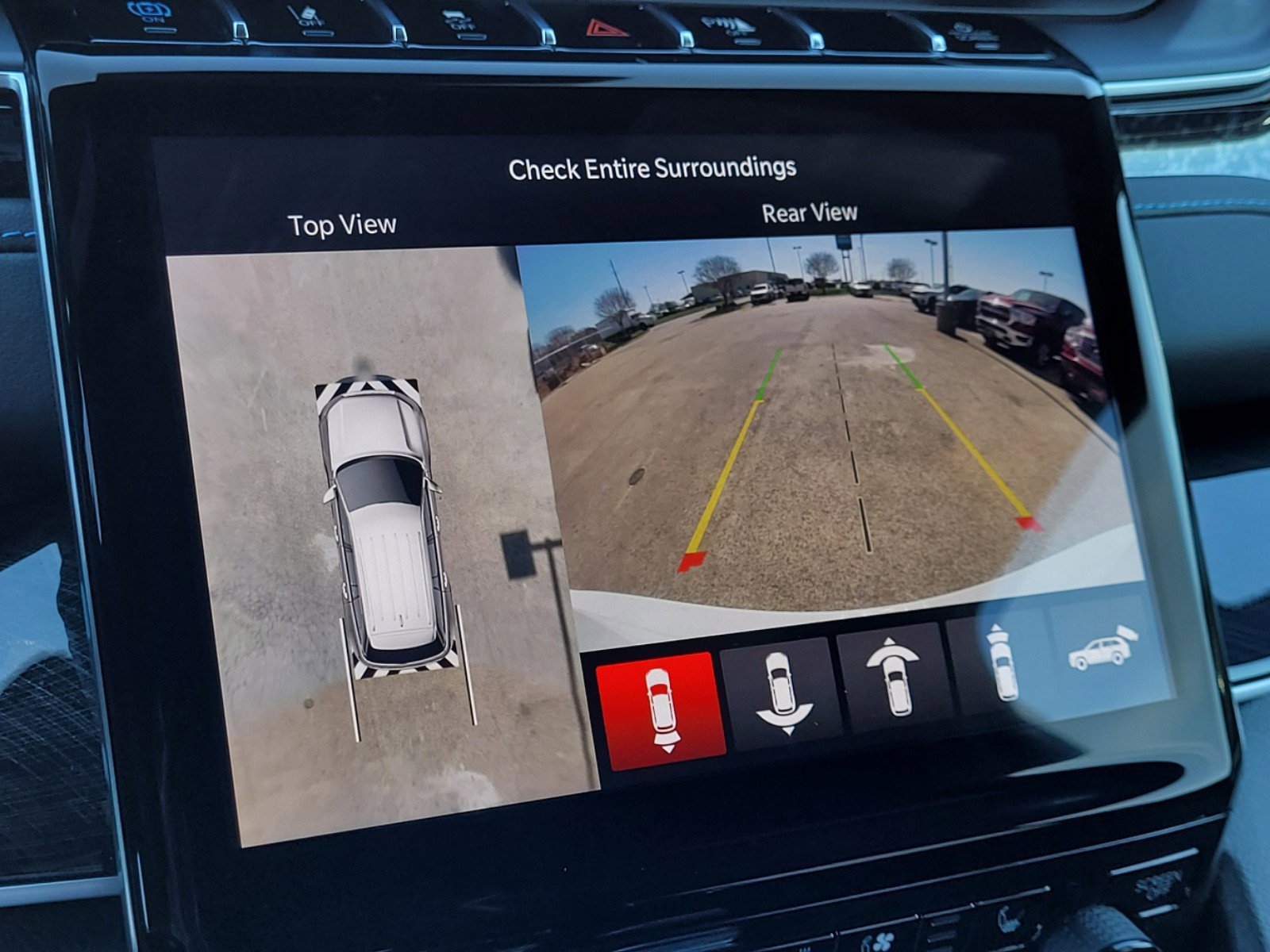 New 2022 Jeep Grand Cherokee Trailhawk w/ Advanced Protech Group II image 16