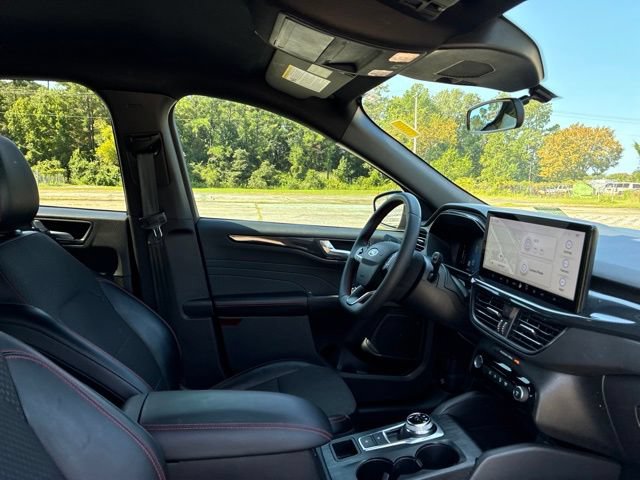 Certified 2023 Ford Escape ST-Line w/ Tech Pack #1 FWD image 23