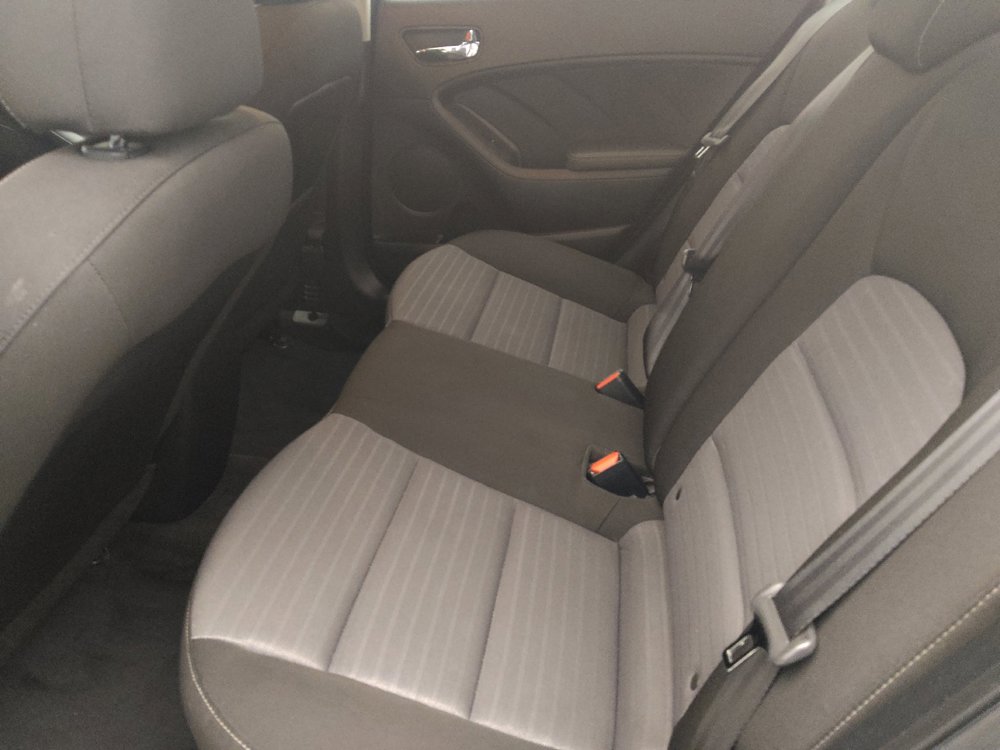 Used 2017 Kia Forte S w/ S Technology Package image 18