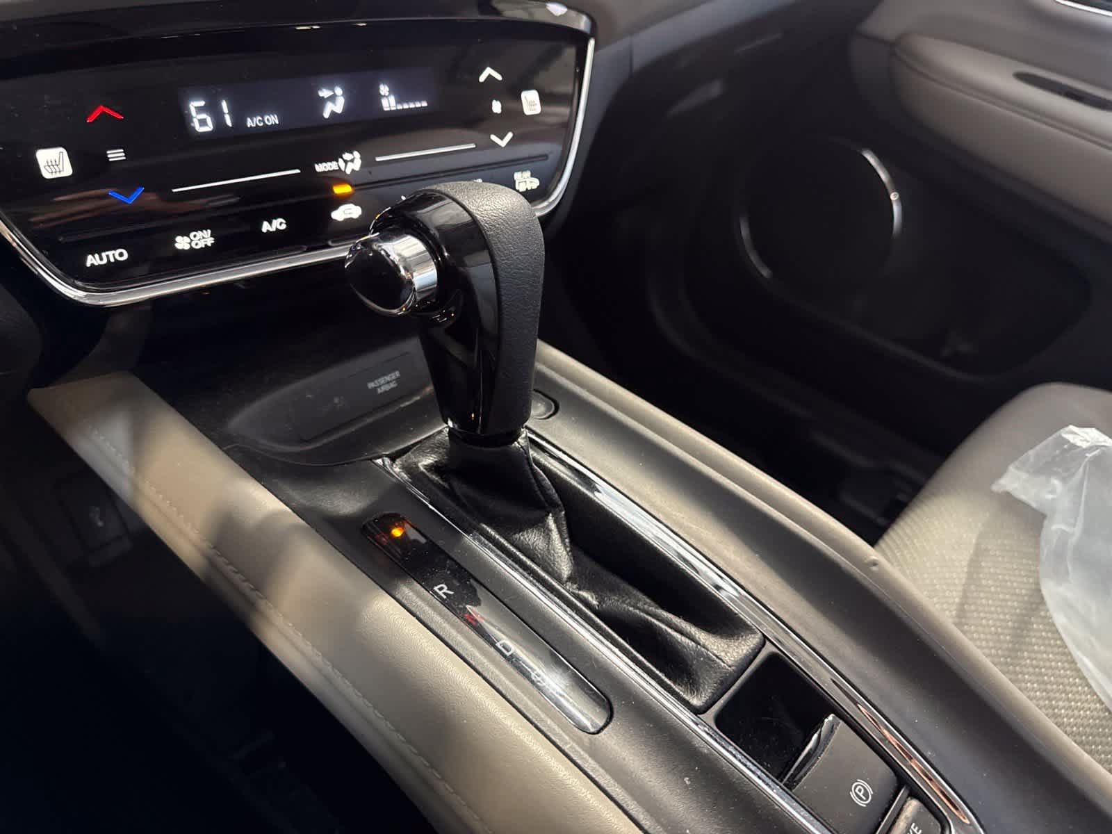 Used 2018 Honda HR-V EX image 28