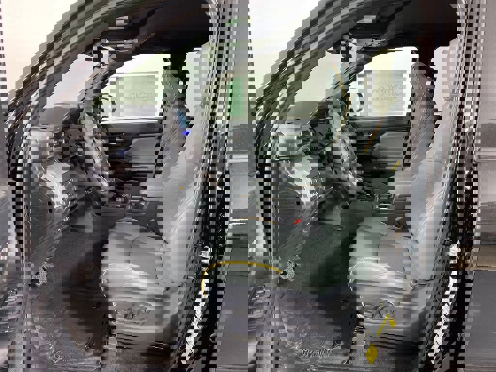 New 2025 Toyota Tacoma Trailhunter image 7