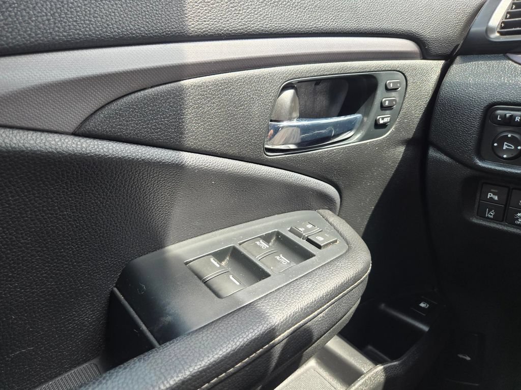 Used 2023 Honda Ridgeline RTL-E image 11
