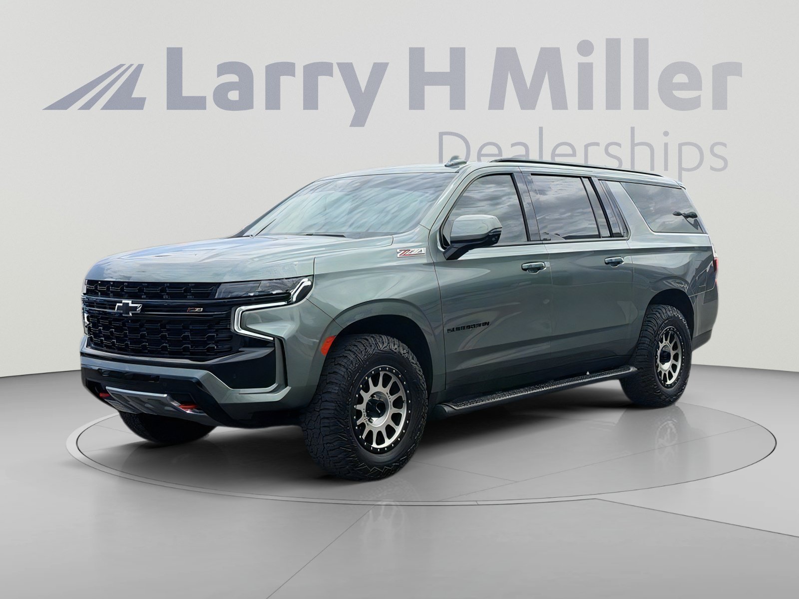 Used 2024 Chevrolet Suburban Z71 w/ Off-Road Capability Package AWD/4WD image 1
