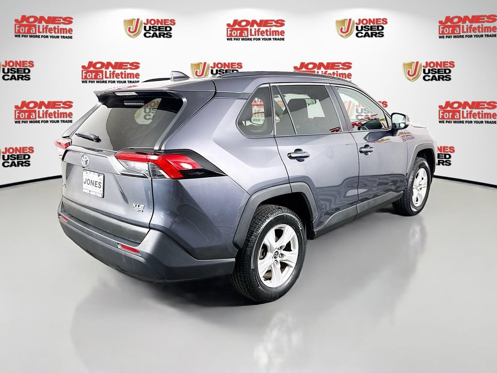 Certified 2020 Toyota RAV4 XLE w/ Convenience Package AWD/4WD image 17