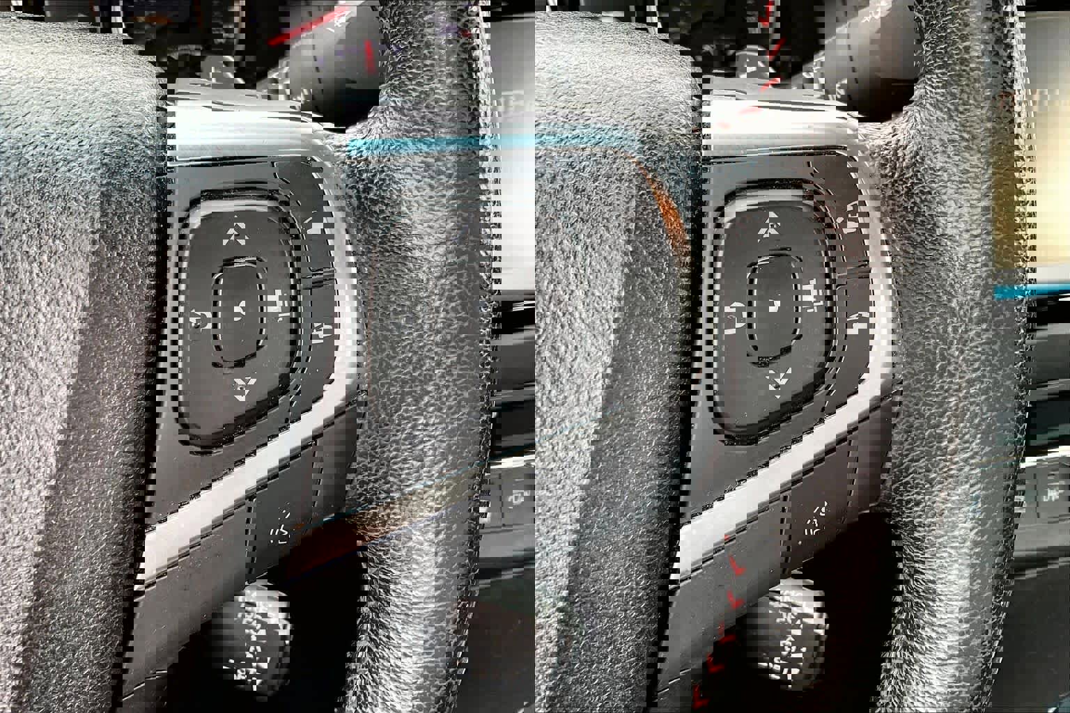 Used 2016 Toyota Camry XSE image 22