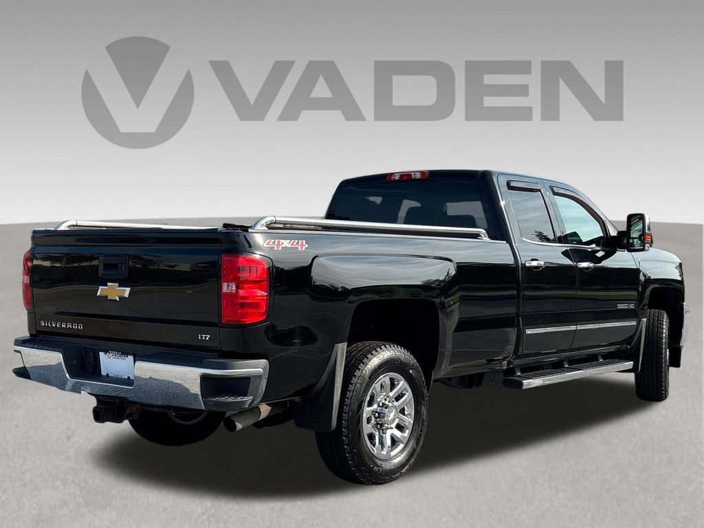 Used 2018 Chevrolet Silverado 3500 LTZ w/ Snow Plow Prep Package AWD/4WD image 23