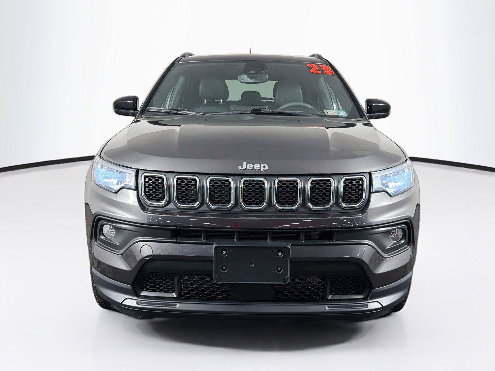 Used 2023 Jeep Compass Latitude w/ Sun and Sound Group AWD/4WD image 6