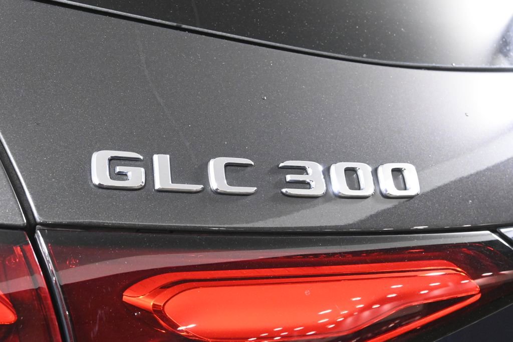Used 2023 Mercedes-Benz GLC 300 4MATIC image 38