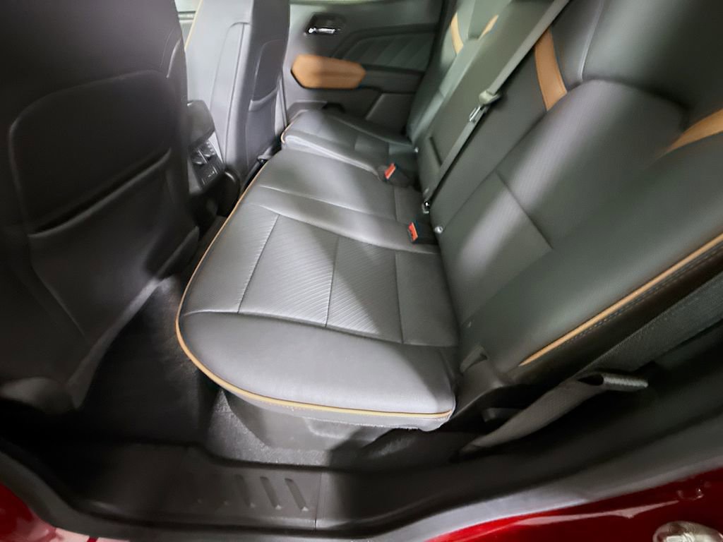 Used 2024 GMC Canyon AT4 w/ AT4 Premium Package image 28