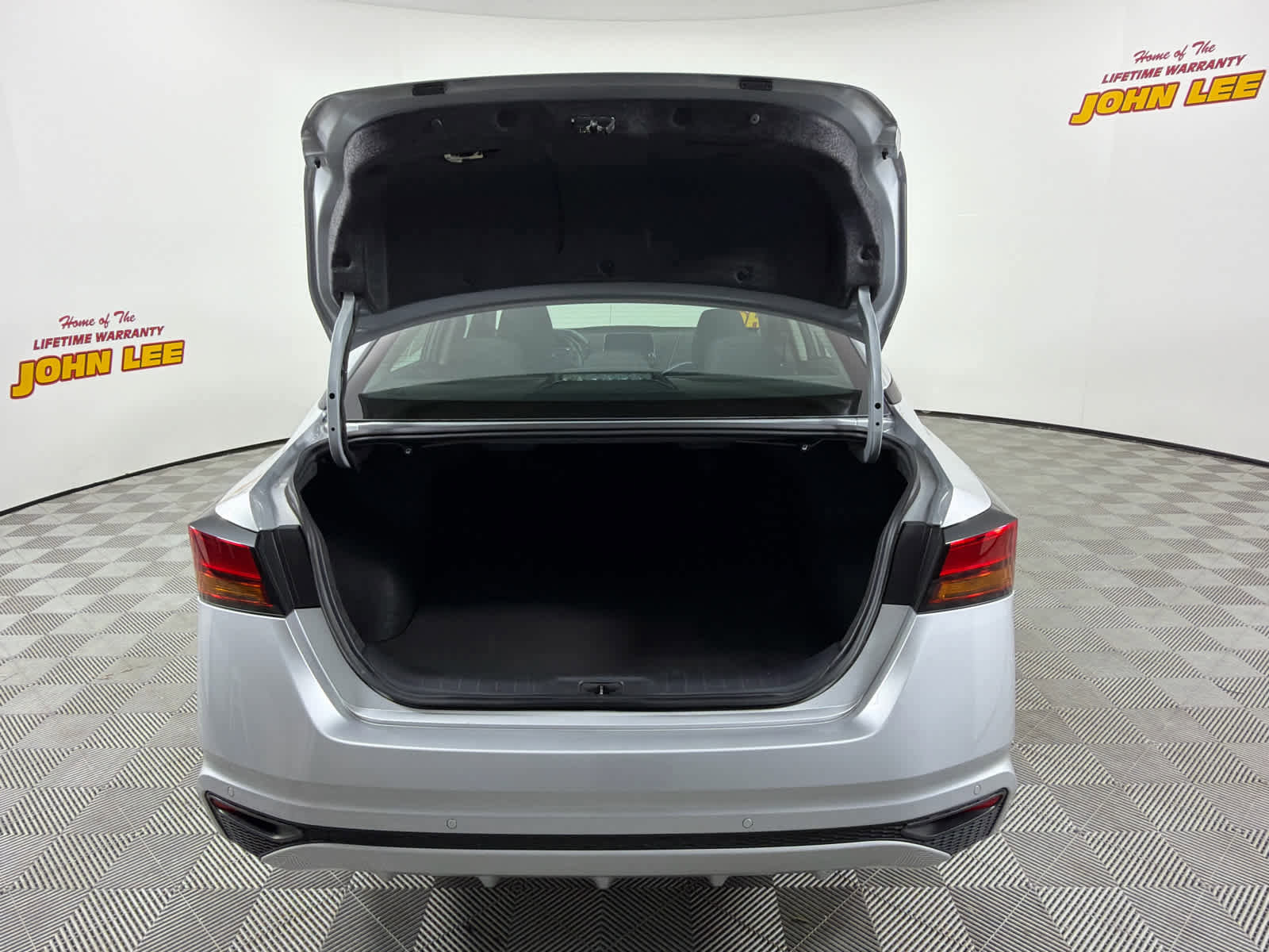 Certified 2025 Nissan Altima 2.5 SV FWD image 5