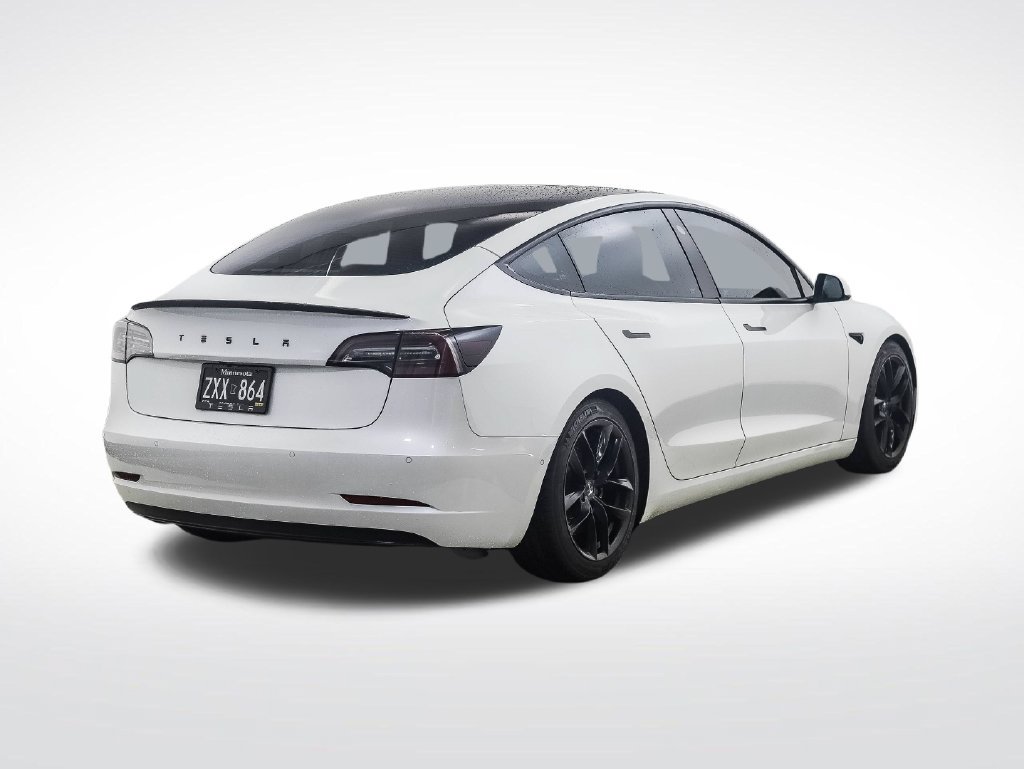 Used 2022 Tesla Model 3 Long Range AWD/4WD image 5