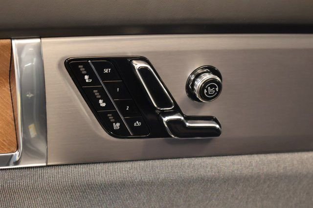 New 2026 Cadillac Vistiq Premium Luxury image 8