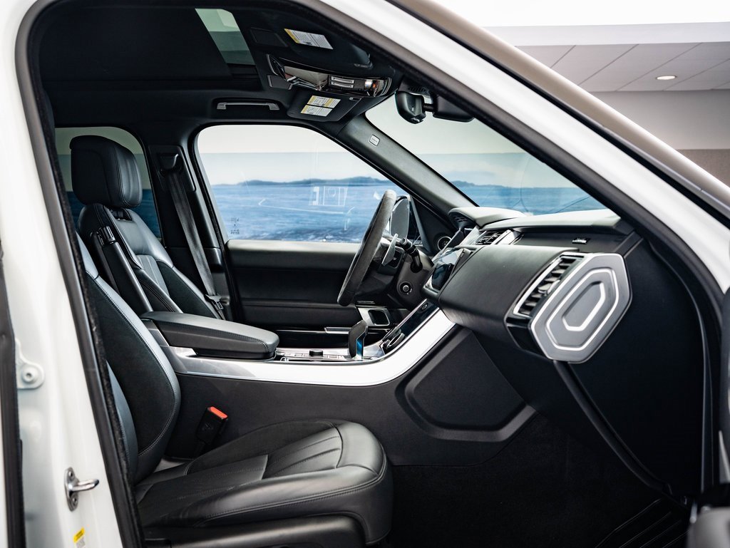 Used 2022 Land Rover Range Rover Sport HST image 26