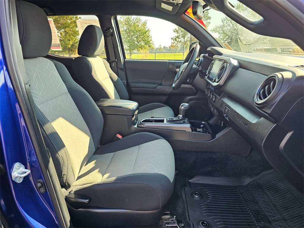 Used 2023 Toyota Tacoma TRD Off-Road image 10