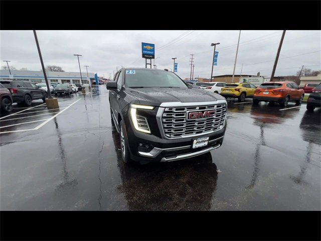 Certified 2025 GMC Yukon XL Denali image 3