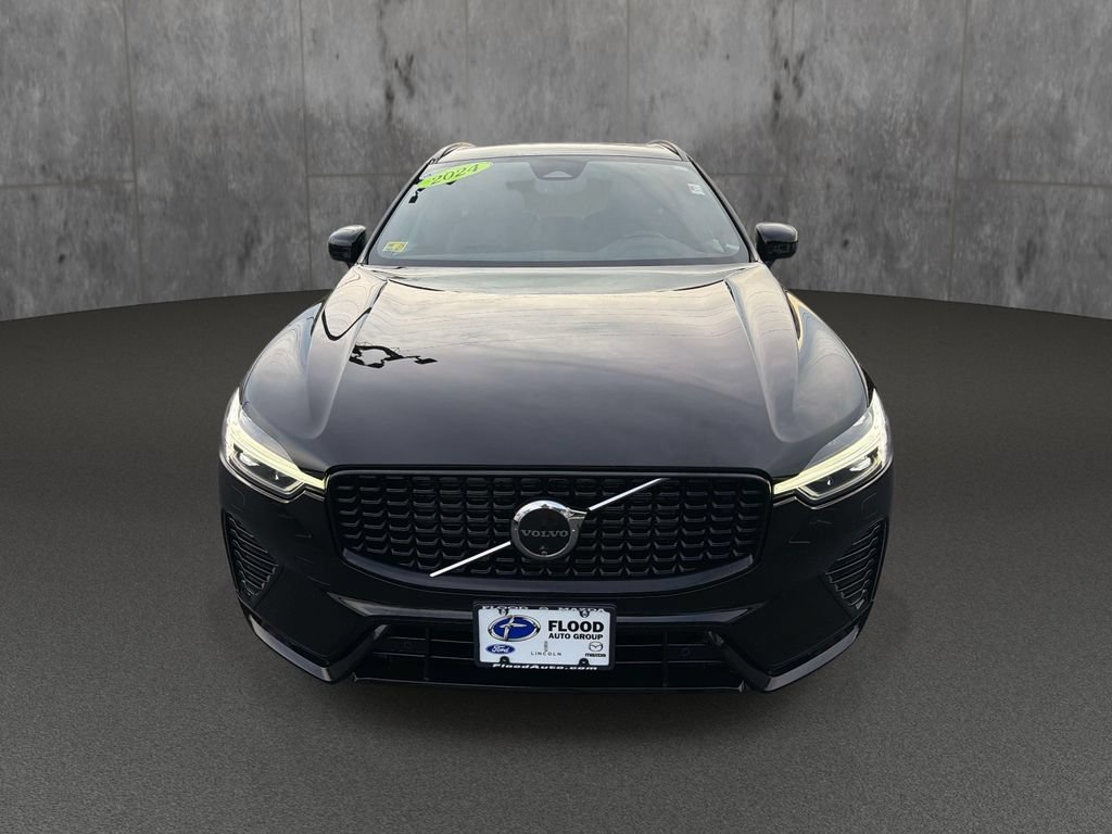 Used 2024 Volvo XC60 B5 Plus w/ Protection Package Premier AWD/4WD image 8