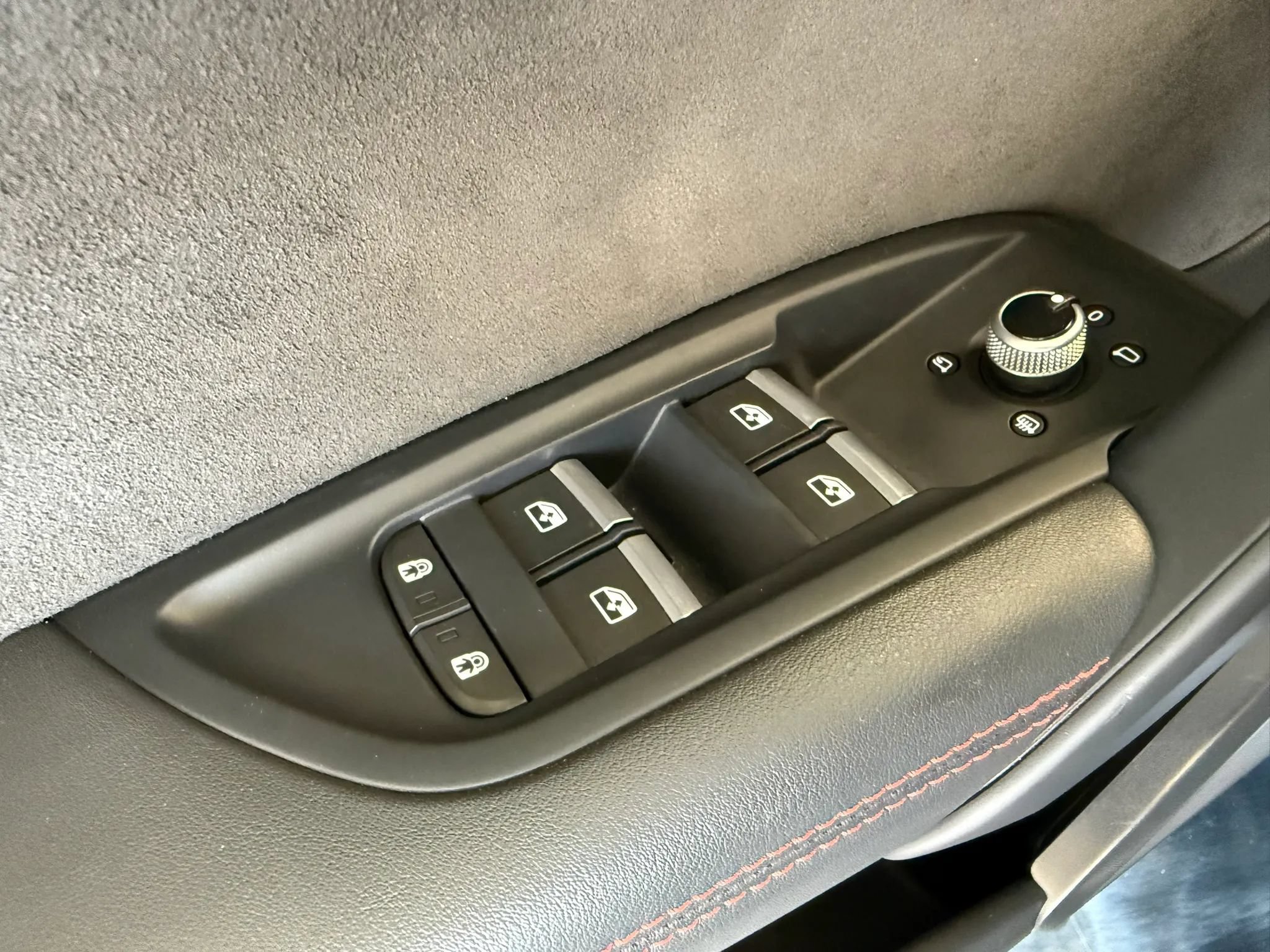 Used 2022 Audi SQ5 Premium Plus AWD/4WD image 32