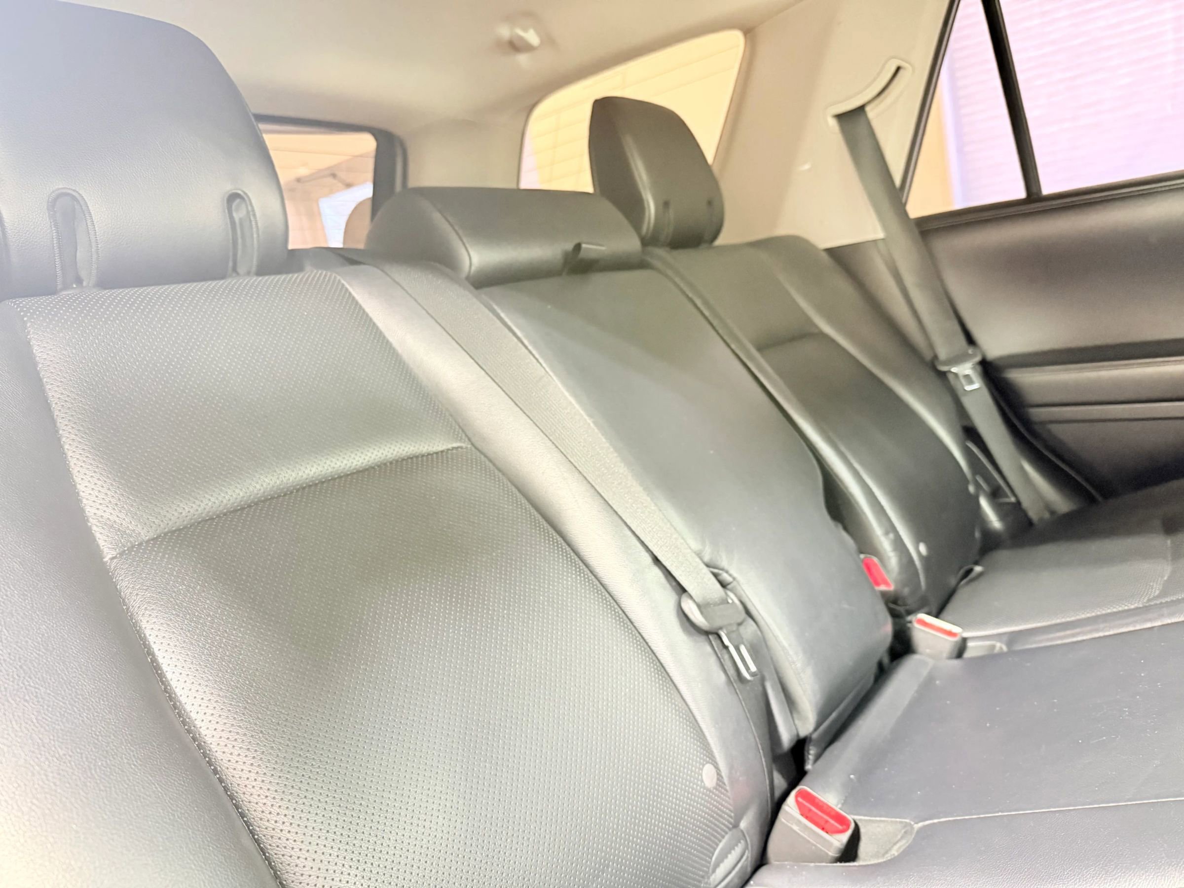 Used 2015 Toyota 4Runner Limited image 29