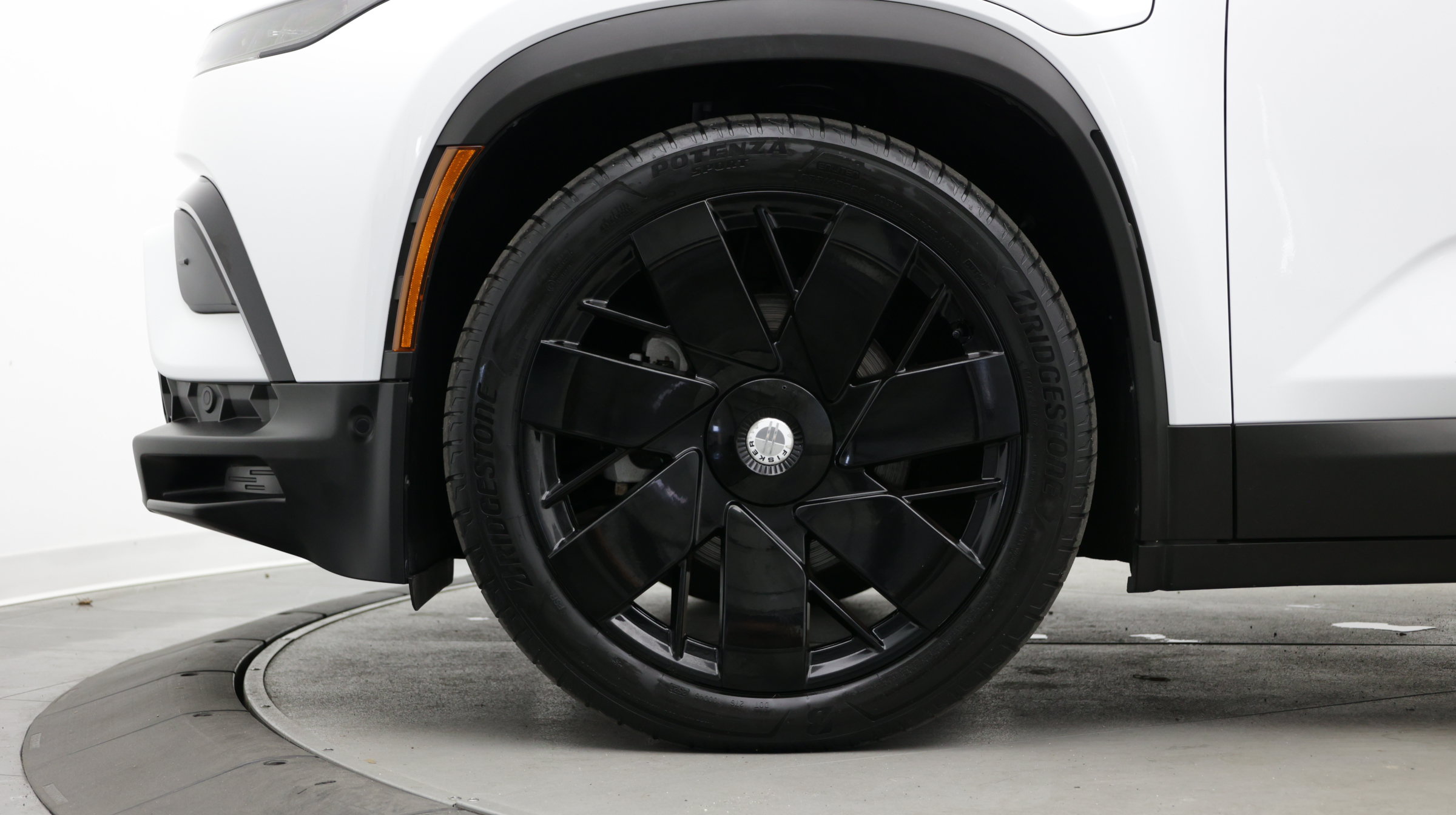 Used 2023 Fisker Ocean Sport FWD image 8