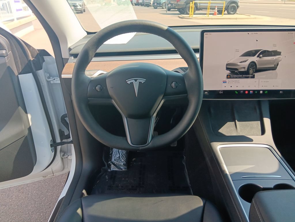 Used 2024 Tesla Model Y Long Range AWD/4WD image 13