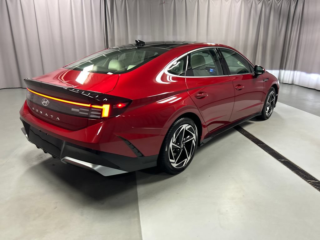 Used 2024 Hyundai Sonata SEL w/ Convenience Package FWD image 7