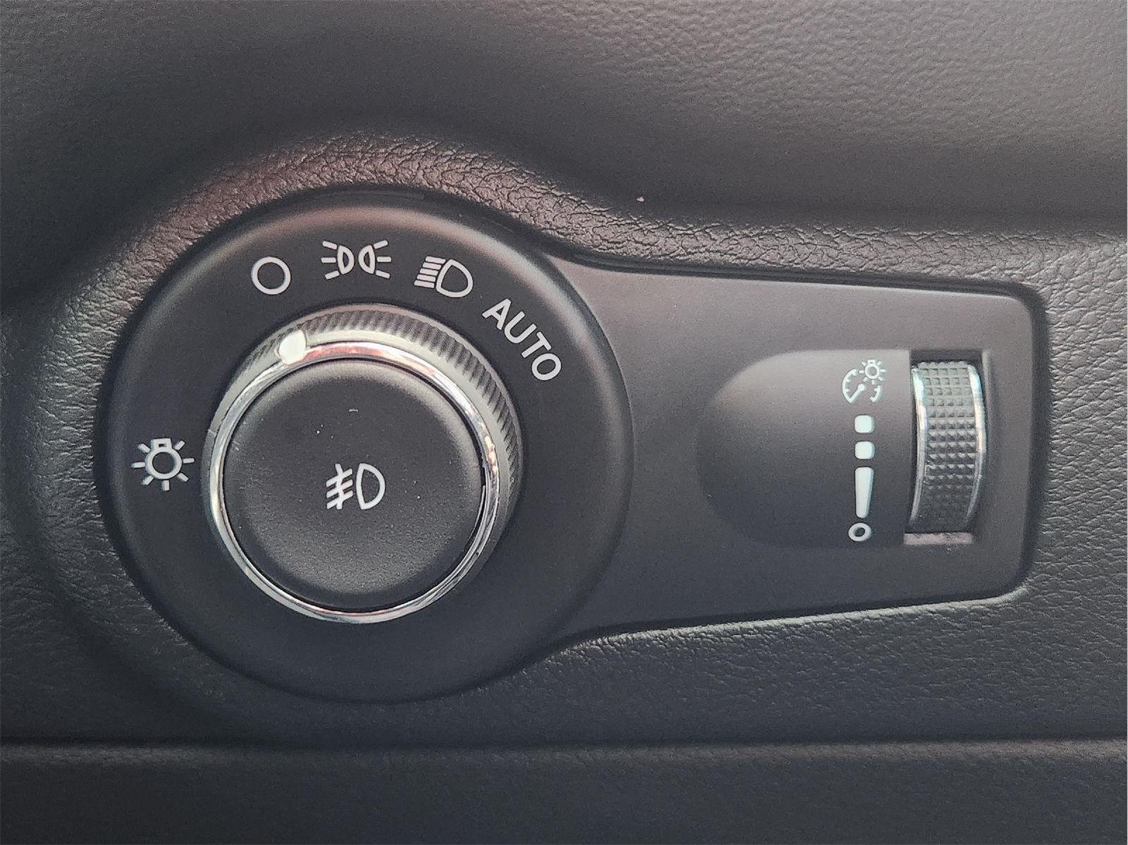 Used 2023 Dodge Durango R/T RWD image 23