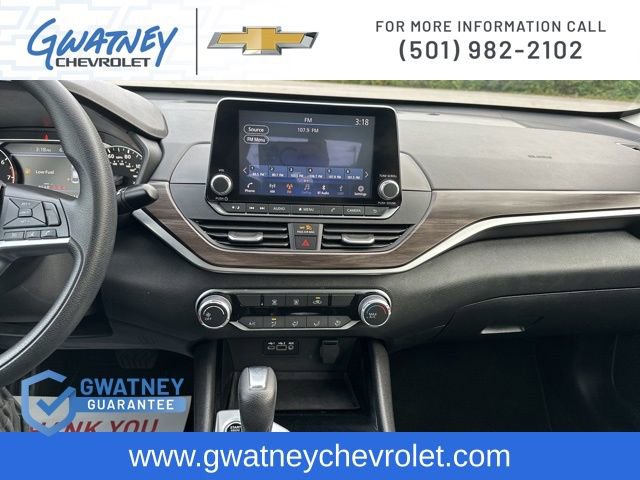 Used 2024 Nissan Altima 2.5 SV image 17