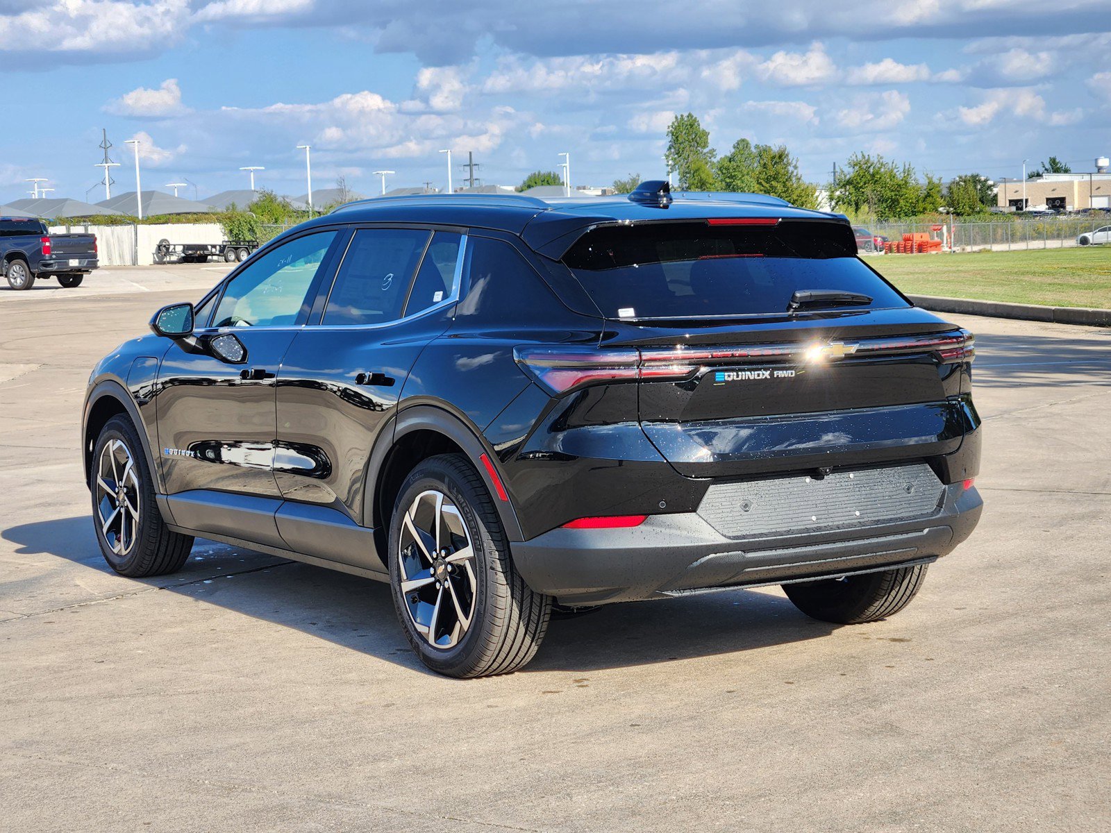 New 2026 Chevrolet Equinox EV LT image 3